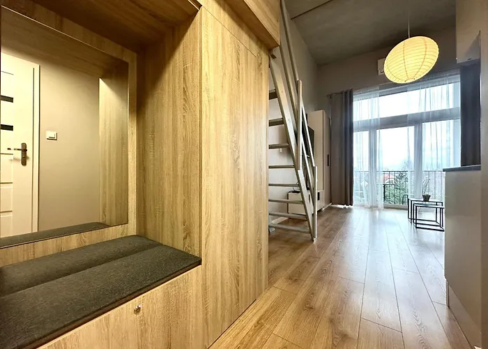 Zarembowicza 37 - Self Check-in 20h - Parking &lift *