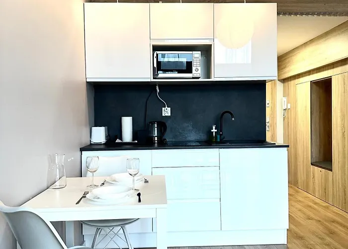 Zarembowicza 37 - Self Check-in 20h - Parking &lift *