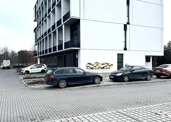 Zarembowicza 37 - Self Check-in 20h - Parking &lift * Wrocław