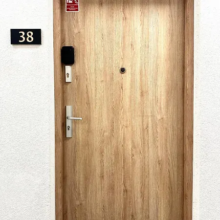 Zarembowicza 37 - Self Check-in 20h - Parking &lift Apartmán *