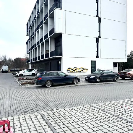Zarembowicza 37 - Self Check-in 20h - Parking &lift * Wroclaw